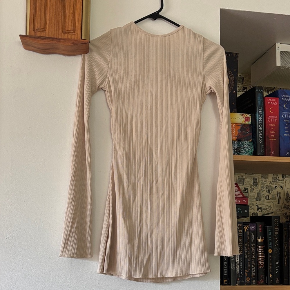 Elegant Backless Cream Dress